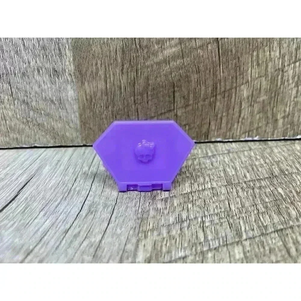 Monster High Doll Cleo de Nile 13 Wishes Party Lounge Purple Laptop Accessory